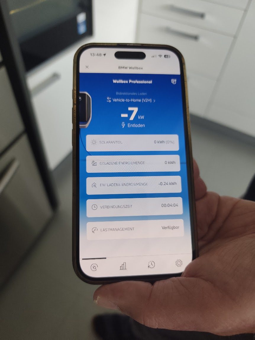 BMW-App im V2H-Betrieb: Entladung mit 7 kW ins Hausnetz, Lastmanagement verfügbar